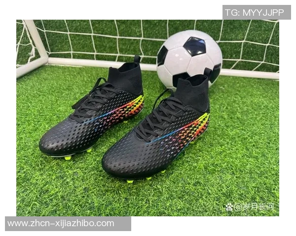 足球鞋踩人事件引发热议球场安全与运动精神的双重考验